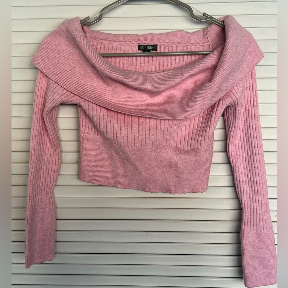 Off the shoulder, long sleeve, pink crop top